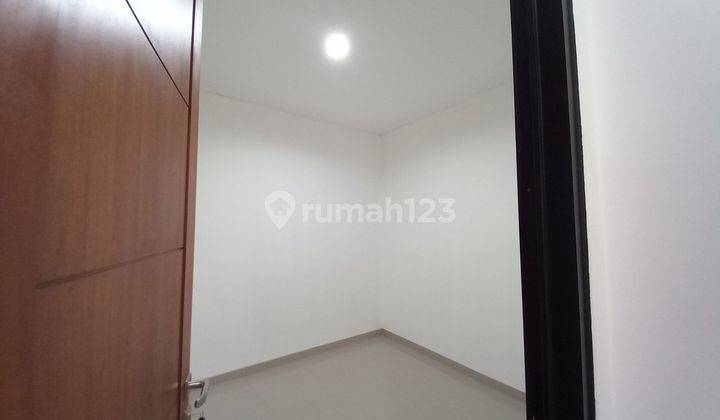 Rumah Modern 5 Kamar Tidur Siap KPR 5 Menit ke DTC (Depok Town Center) J28779 2