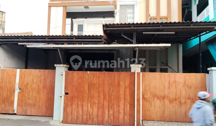 Spacious Freehold House 11 Minutes to Kalideres Hospital 2 Floors KPR Assisted J39187