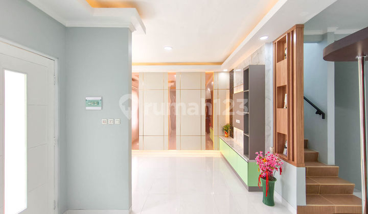 Rumah LT 162 SHM 5 Menit ke Gerbang Tol Jelupang Dibantu KPR J-36129 2