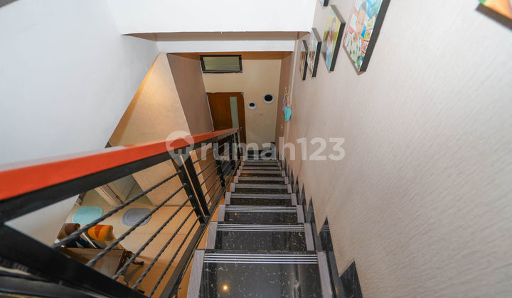 Rumah 5 Kamar Akses Dekat Gerbang Tol BSD Barat 1 Siap Huni J23549 2