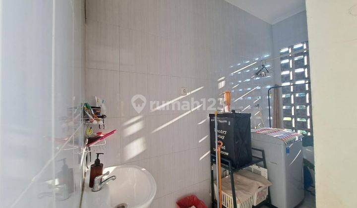 Rumah Modern 2 Lt Hadap Timur 15 Menit ke RSU Hermina Serpong Siap KPR J22798 2