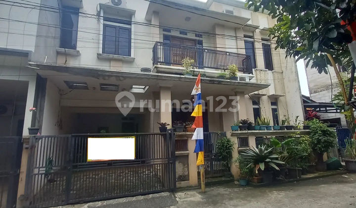 Rumah 6 Kamar Tidur Hadap Selatan 10 menit ke Gerbang Tol Limo Utama J-36903 Rumah 6 Kamar Tidur Hadap Selatan 10 menit ke Gerbang Tol Limo Utama J-36903