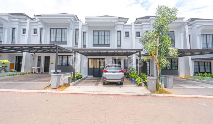 Well-Maintained House with 2 Carports 10 Minutes to Cimanggis 1 Toll Gate Eligible for Mortgage J31180