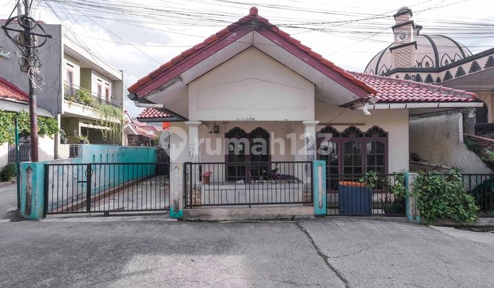 Rumah Luas 1 Lantai 5 Menit ke Gerbang Tol Kukusan 1 Hadap Utara J34530