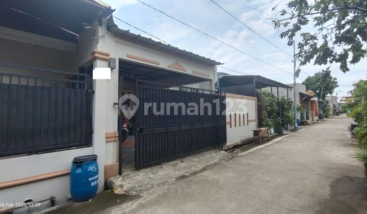 Rumah SHM Strategis dekat Summarecon Mall Bekasi Dibantu KPR J-32732 Rumah SHM Strategis dekat Summarecon Mall Bekasi Dibantu KPR J-32732