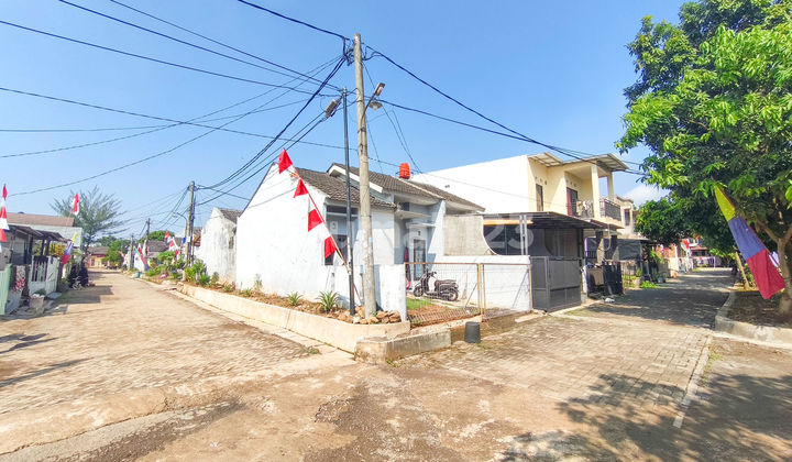 Rumah 15 Menit ke Gerbang Tol BSD Barat 1 SHM Dibantu KPR J-34749 Rumah 15 Menit ke Gerbang Tol BSD Barat 1 SHM Dibantu KPR J-34749