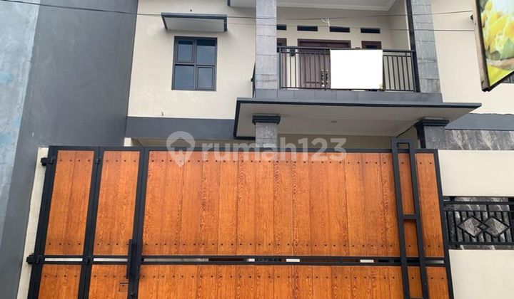 Rumah 3 Lt SHM Strategis dekat RS Kartika Husada Jatiasih J32680 1