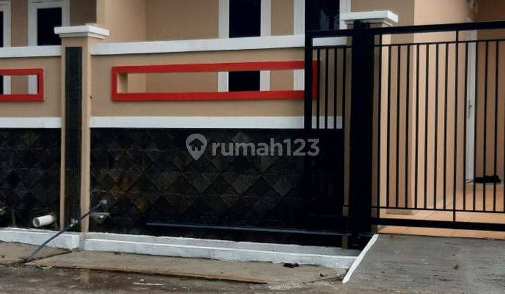 Rumah Siap KPR 10 menit ke Plaza Taman Harapan Baru Bebas Banjir J28762 1