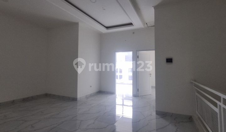 2 Story House SHM Ready to Occupancy 15 Minutes to Lebak Bulus MRT Station Grab J-35553 2 Story House SHM Ready to Occupancy 15 Minutes to Lebak Bulus MRT Station Grab J-35553