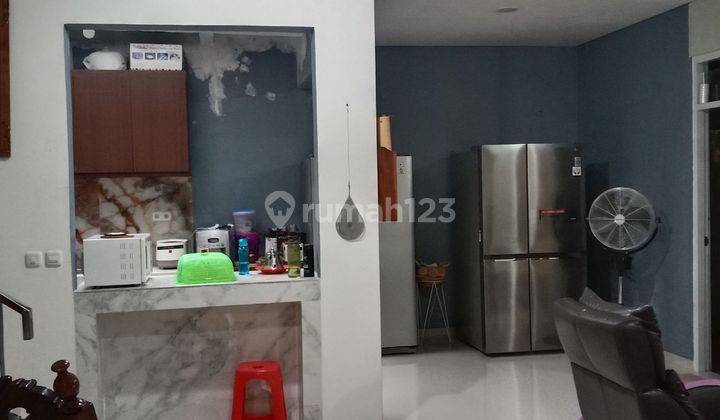 Rumah Siap Huni 4 Kamar Tidur 15 Menit ke Lippo Plaza Ekalokasari J27274 2