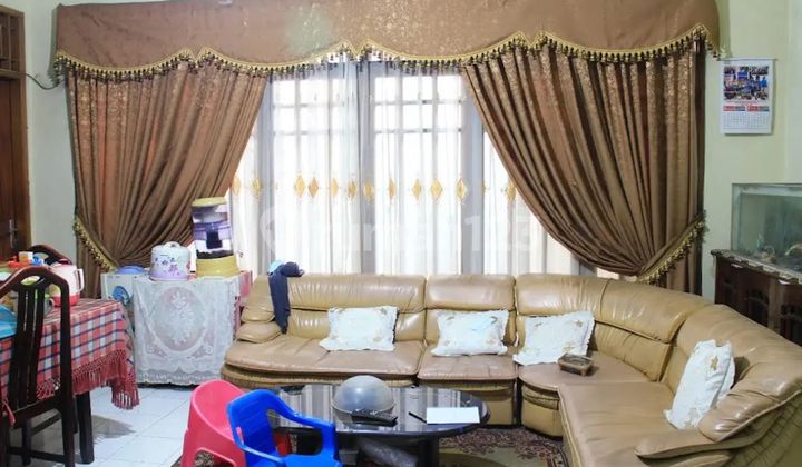 Rumah Luas 2 Lt 10 Menit ke Stasiun Klender Baru Hadap Timur J13571 2