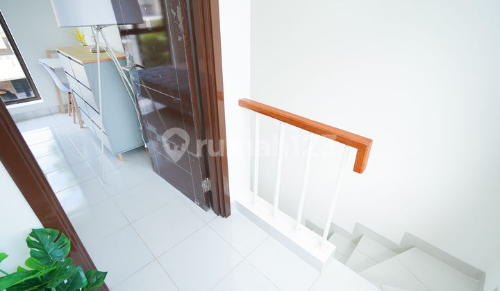 Semi-Furnished House 7 Minutes to Paradise Walk Mall Serpong Baru Renov J10310