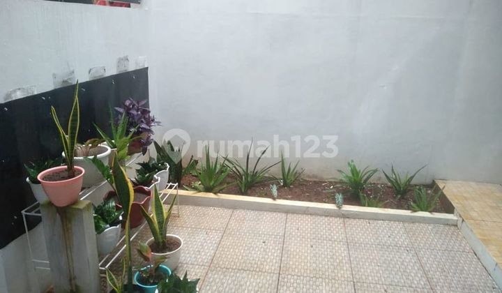 House 10 Minutes to DTC (Depok Town Center) South Facing Ready to Occupy J-28860 2