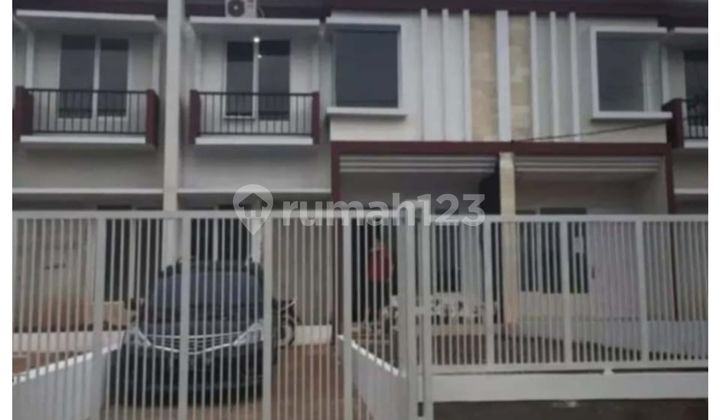 Well-Maintained House 14 Minutes to RSIA Gebang Medika LT 125 Ready to Occupancy J33290 Well-Maintained House 14 Minutes to RSIA Gebang Medika LT 125 Ready to Occupancy J33290