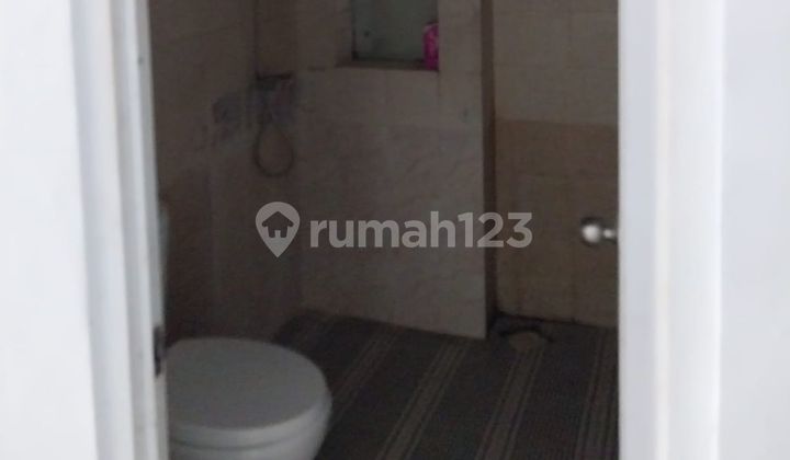 Single-Story House 10 Minutes to Hermina Hospital in Bogor, Flood-Free J35068 2