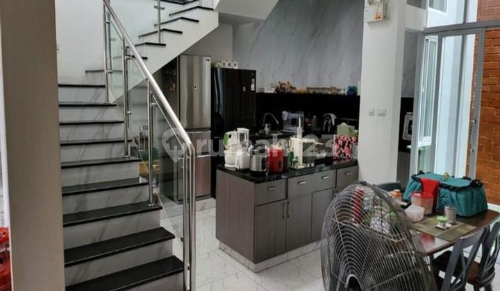 Rumah LB 320 Strategis 15 Mnt ke LRT Jatibening Dibantu KPR J-18465 2