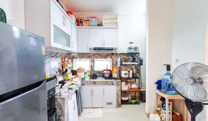 Rumah 2 Carport 15 Menit ke RSU Hermina Serpong Hadap Timur J28370 2