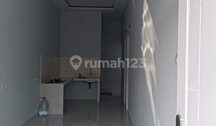 Move-in Ready House in Bekasi 15 Minutes to Tambun Station Flood-Free J29387