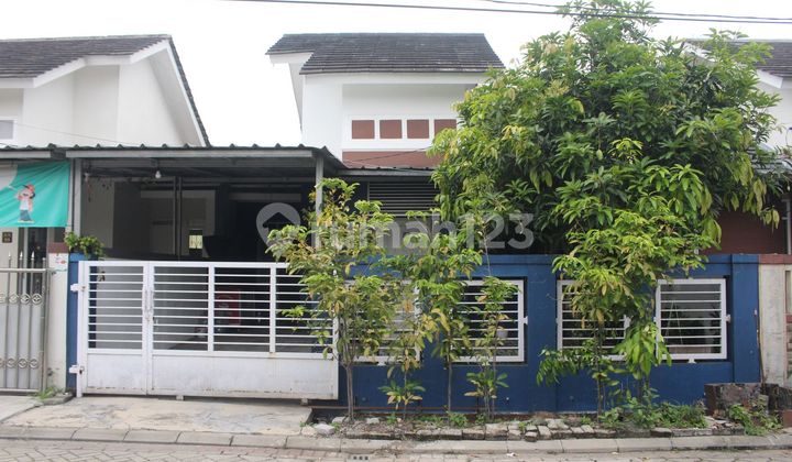 Rumah Strategis 10 Menit ke RSUD Cileungsi LT 144 Hadap Timur J17352