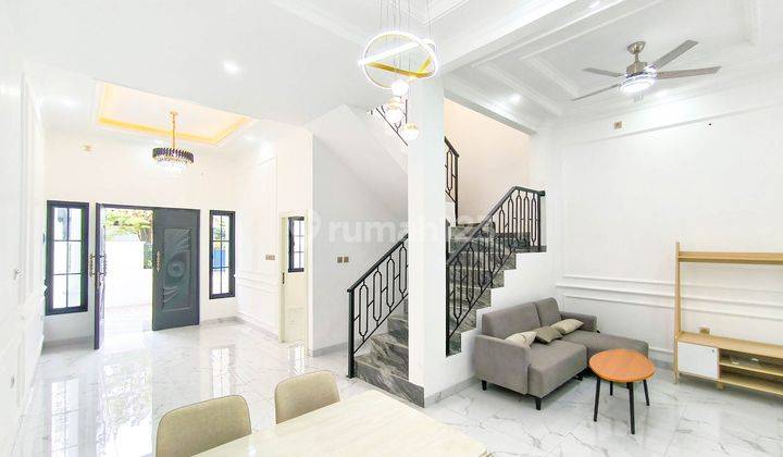 Rumah Mewah Strategis 15 Menit ke Transpark Mall Bintaro Siap Huni J-31814 2