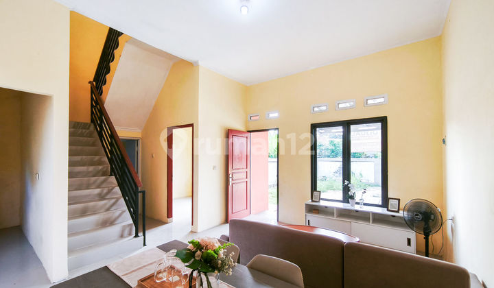 House 16 Minutes to Citra Medika Hospital Depok Ready to Occupied with KPR Assistance J-32372