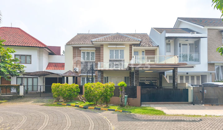 Rumah 2 Lantai Luas 15 Mnt ke The Breeze BSD City Dibantu KPR J-37335