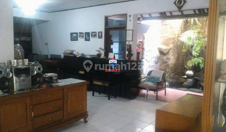 Di Jual Rumah Mewah 2 Lantai Dengan Lokasi Ideal di Pamulang Permai, Tangsel 2