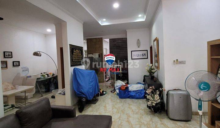 Di Jual rumah 2.5 lantai di cluster daerah Petukangan Utara, Jakarta Selatan 2