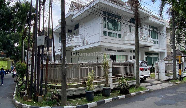 Muara Baru Rumah Besar Siap Huni Full Furnished 2 Lantai Harga Nego  1