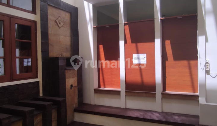 Rumah 2 Lantai Bagus Besar Lokasi Sangat Strategis Siap Huni 2