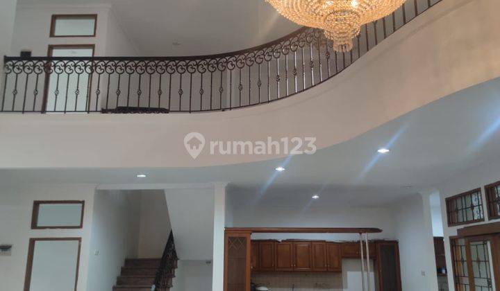 Rumah mewah Bagus Setraduta 2 Lantai Siap Huni 2