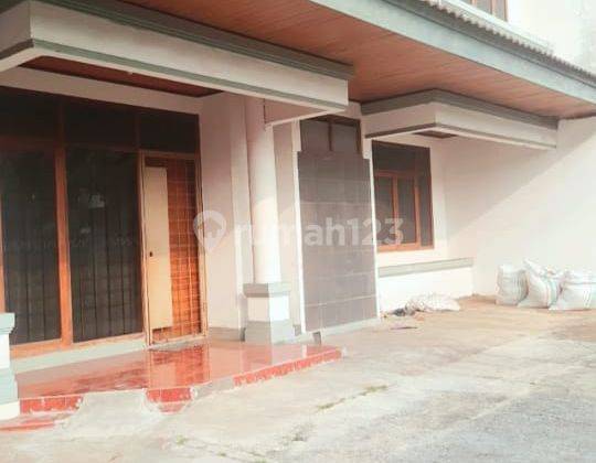 Rumah 2 Lantai Besar Murah Semu Furnished Siap Huni Setrasari Harga Nego 2