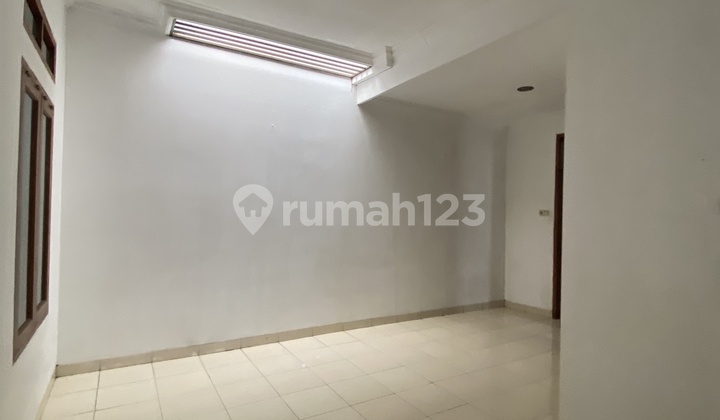 Rumah Siap Huni Terawat Lokasi Strategis Di Suryalaya Buah Batu Kota Bandung Rumah Siap Huni Terawat Lokasi Strategis Di Suryalaya Buah Batu Kota Bandung