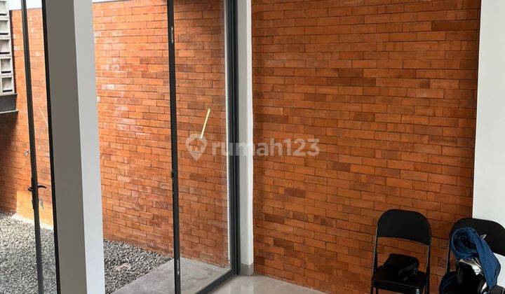 Rumah Baru 2 Lantai Minimalis Modern Lokasi Sangat Strategis Tengah Kota Akses Jalan Besar Turangga Banduny 2