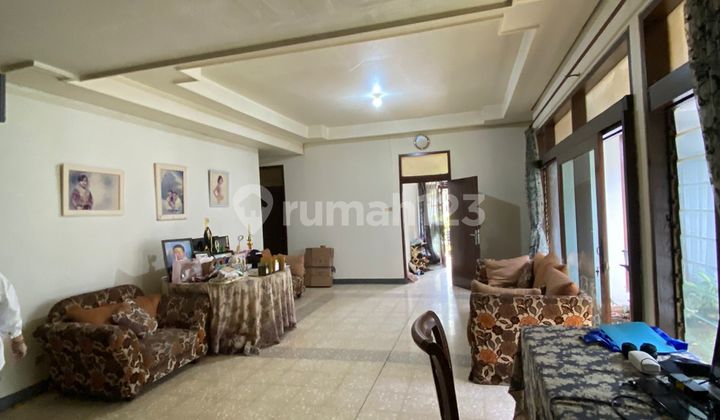 Affordable Large Hook House Suitable for Office or Living in Turangga, Bandung City