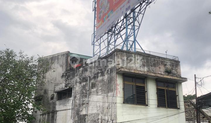 Three-Story Shophouse in the Asia Africa City Center of Bandung 2
