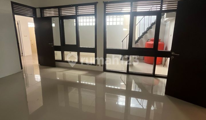 Siap Huni Rapih Lokasi Tengah Kota Akses Jalan Besar Di Burangrang Kota Bandung 1