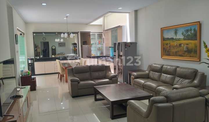 Rumah 3 Lantai Full Furnished Bagus Rapih Siap Huni di Sayap Dago Ir H Juanda Kota Bandung Rumah 3 Lantai Full Furnished Bagus Rapih Siap Huni di Sayap Dago Ir H Juanda Kota Bandung