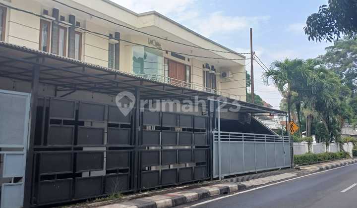 Rumah Siap Huni Cocok Untuk Kantor Atau Usaha Jalan Besar Pusat Ramai Di Turangga Kota Bandung