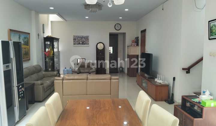 Rumah 3 Lantai Full Furnished Bagus Rapih Siap Huni di Sayap Dago Ir H Juanda Kota Bandung 2
