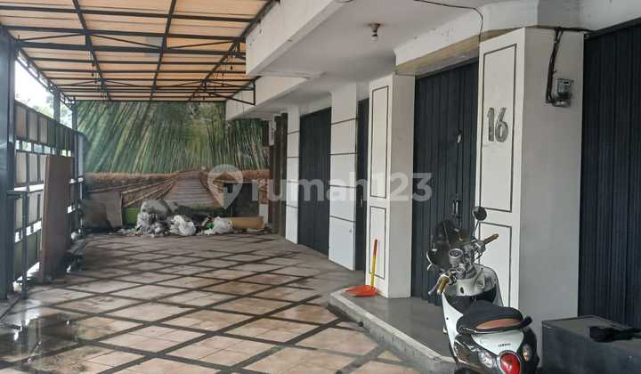 Ready-to-Occupy House, Suitable for Office or Business, Main Road, Central, Crowded Area in Turangga, Bandung City. 2