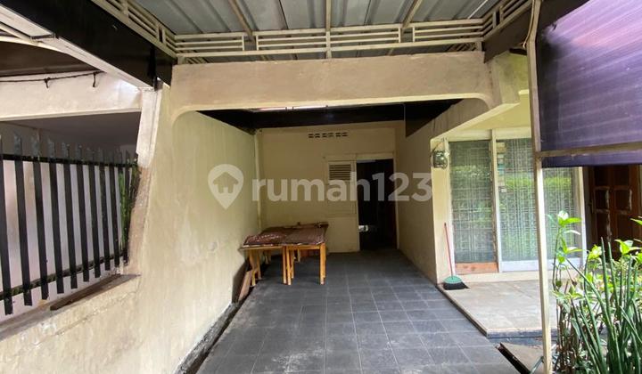 Affordable House with Large Land, Strategic Location, Access to Main Road in Turangga, Bandung City 2