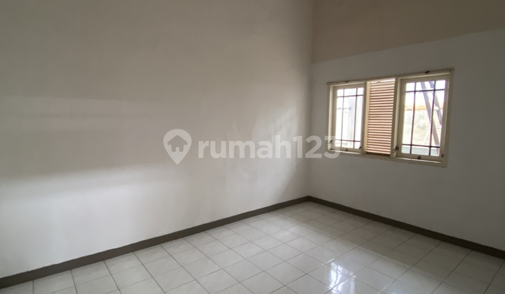 Two-Story Ready-to-Occupy Shop House in Karawitan, Turangga