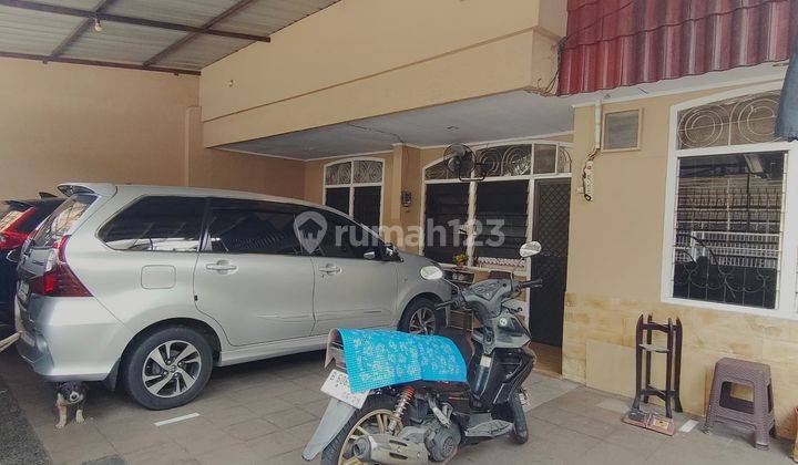 Dijual Segera Unit Langka Rumah Taman Kota Jakarta Barat Dekat Stasiun Kereta 2