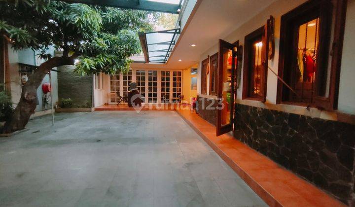 Dijual Cepat Rumah Mewah 1,5 Lt di Meruya Selatan Jakarta Barat  2