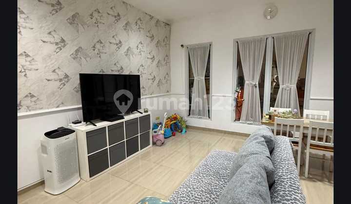 Dijual Harga Terjangkau Rumah 2 Lantai Full Furnish Dalam Cluster Beverly Hills Duta Garden 2