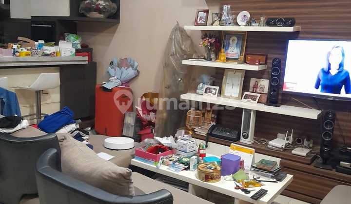 Price DropSemi-Furnished 2.5 Story House in Puri Mansion, Kembangan, West Jakarta 2