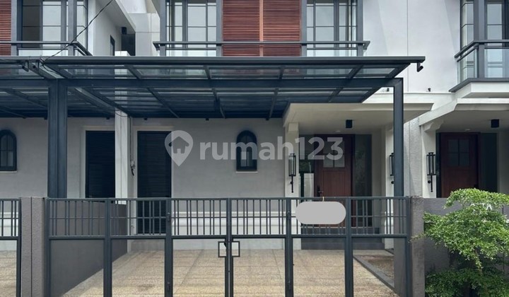 Quick Sale Brand New Deluxe Type House in Kebayoran Baru, South Jakarta