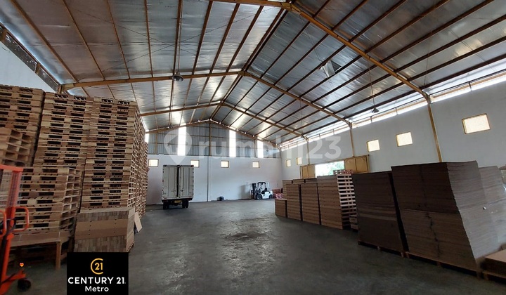 For Sale Immediately: Ready-to-Use & Good Warehouse in North Bekasi City, Bekasi For Sale Immediately: Ready-to-Use & Good Warehouse in North Bekasi City, Bekasi