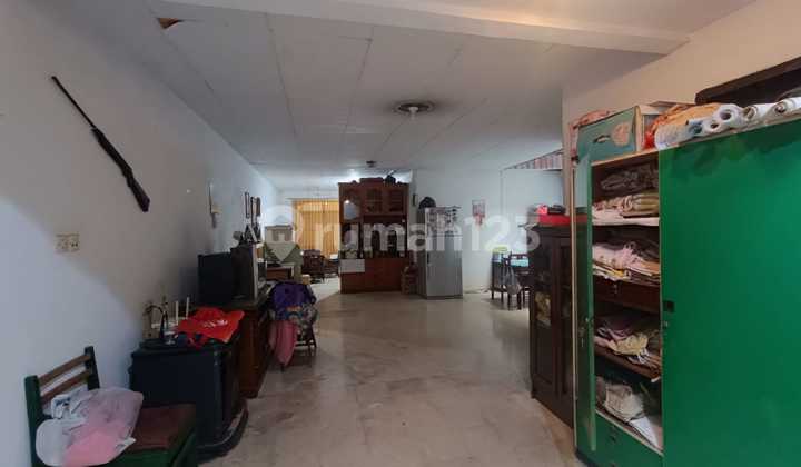 Rumah Siap Huni Lokasi Strategis di Taman Kota Dekat Mall Akses Halte Busway & Kereta